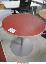 PR5398 - Terracota Round Table