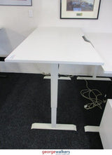 PR5650 - White  Electric Desk