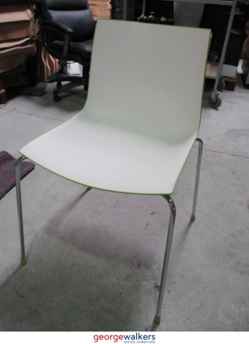 PR4392 - White Canteen Chair