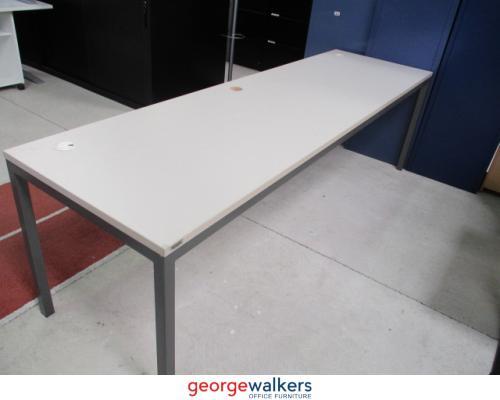 PR5606 - White  Narrow Desk