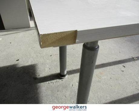 MK52 - Silver Strata Meeting Table