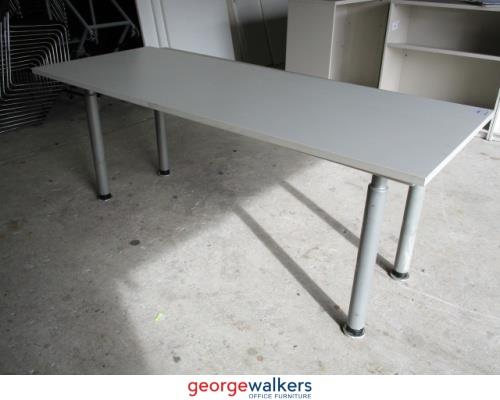 FE1906 - White Meeting Table