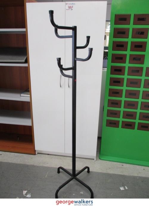 PR5173 - Black Coat Rack