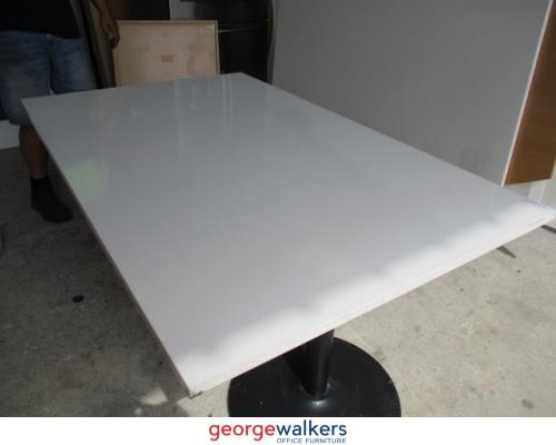 SM16 - White Meeting Table