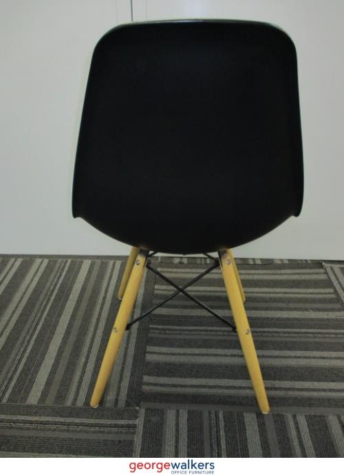 PR5686 - Black Workspace Eames Moulded Plastic Chair