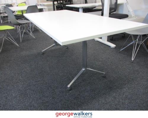 PR5673 - White  Meeting Table