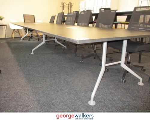 PR5168 - Dark Boardroom Table