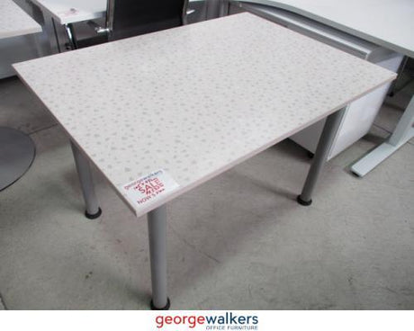 PR5326 - Multi-Speckled Folding Table