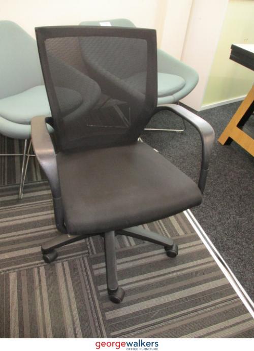 PR4950 - Black Boardroom Chair