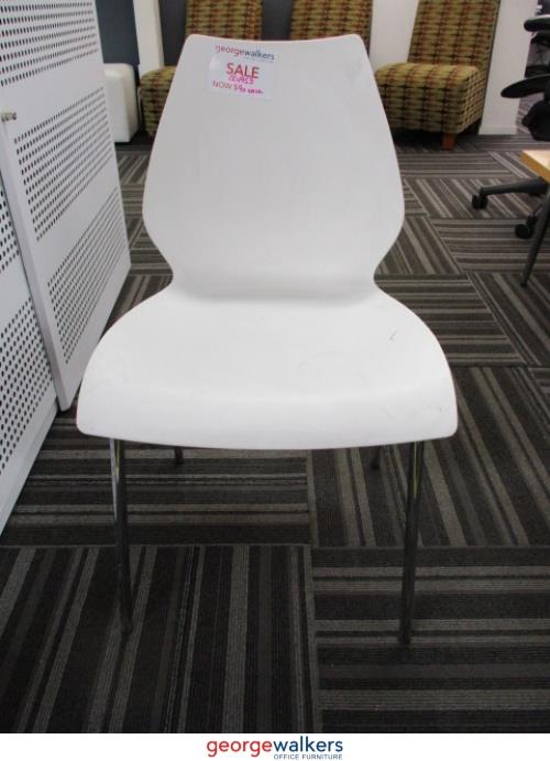 PR4953 - White Café Chair