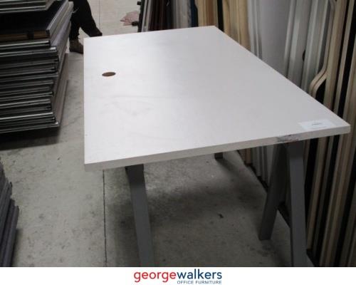 MK141 - Silver Strata Straight Desk