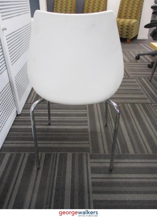 PR4953 - White Café Chair