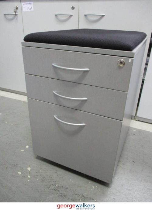 PR5585 - Grey Formway Drawer Mobile