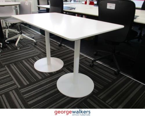 PR5720 - White  Office Table