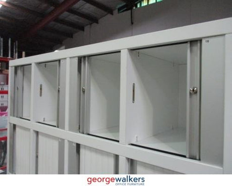 PR3993 - White 20 Door Locker