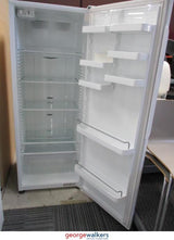 PR5575 - White Fisher & Paykel Refrigerator