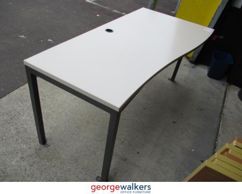 PR3901 - Cream Straight Desk