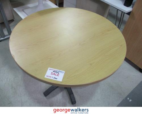 PR3902 - Maple Meeting Table