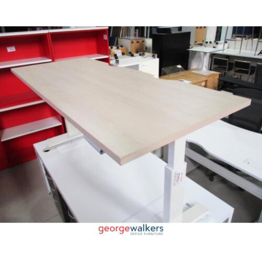 PR4730 - Maple Straight Desk