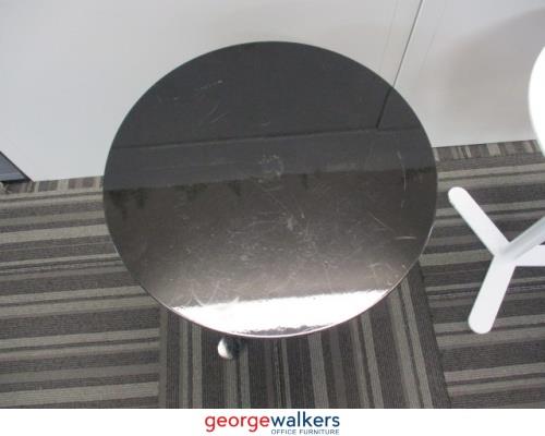 PR5715 - Black  Metal Table