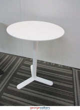 PR5714 - White  Metal Table