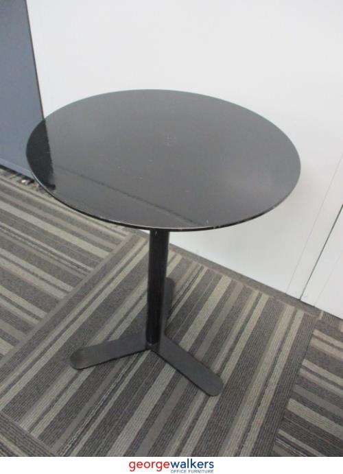 PR5715 - Black  Metal Table