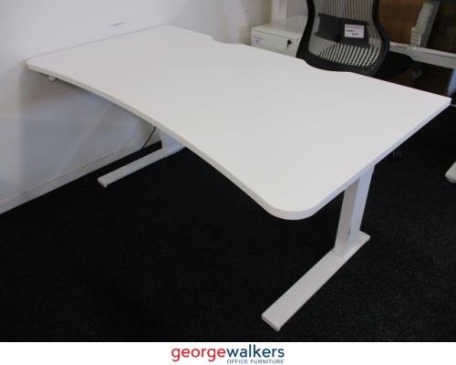 PR5670 - White  Electric Desk