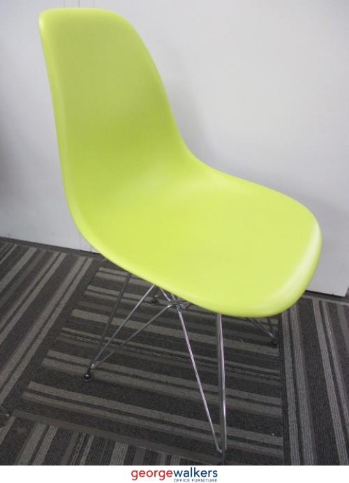 PR5675 - Genuine Green Herman Miller Eames Side Chair