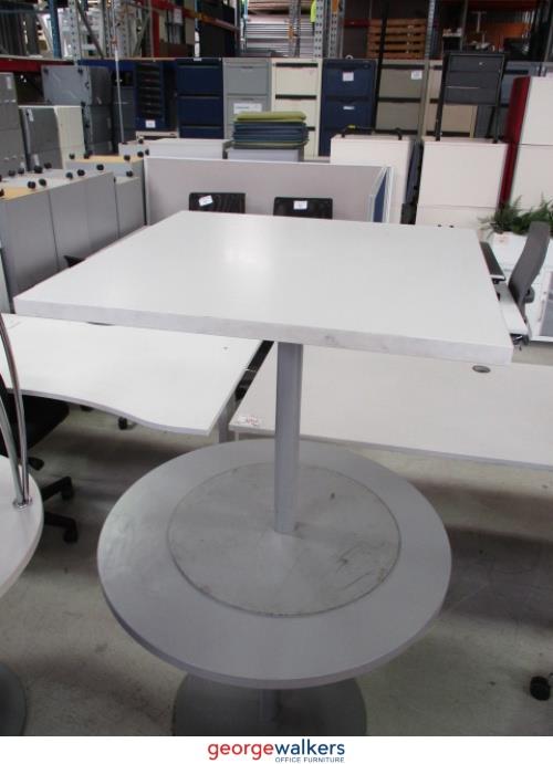 PR4832 - White Café Table