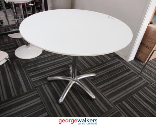 PR4973 - White Meeting Table