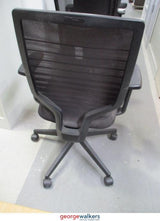 PR4198 - Black Mesh Office Chair