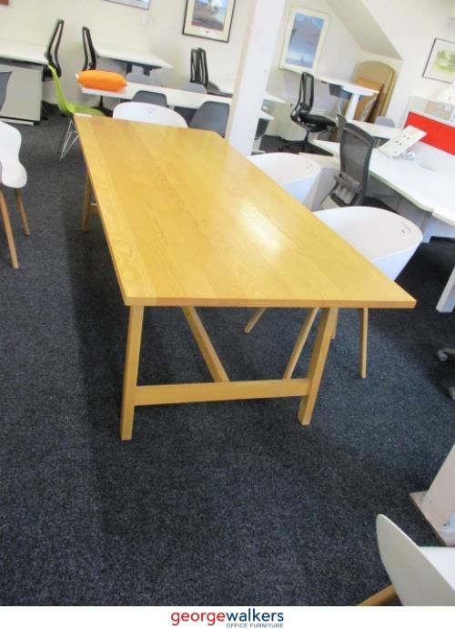 PR5677 - Timber Boardroom Table