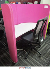 PR5728 - Pink PLN Group Privacy Pod Desk