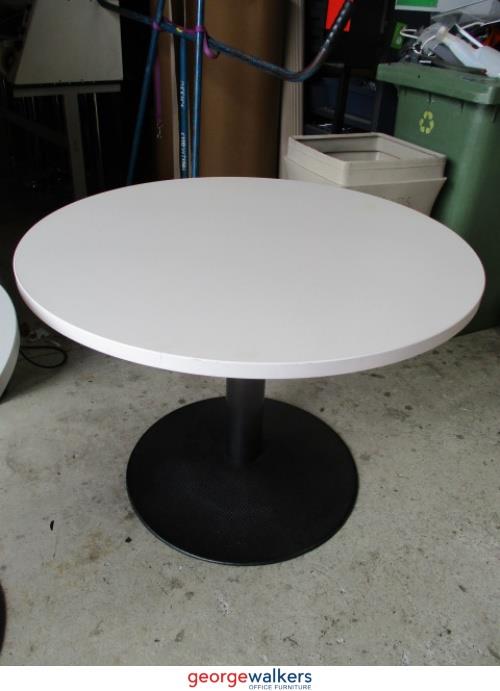 PR5527 - White  Round Table