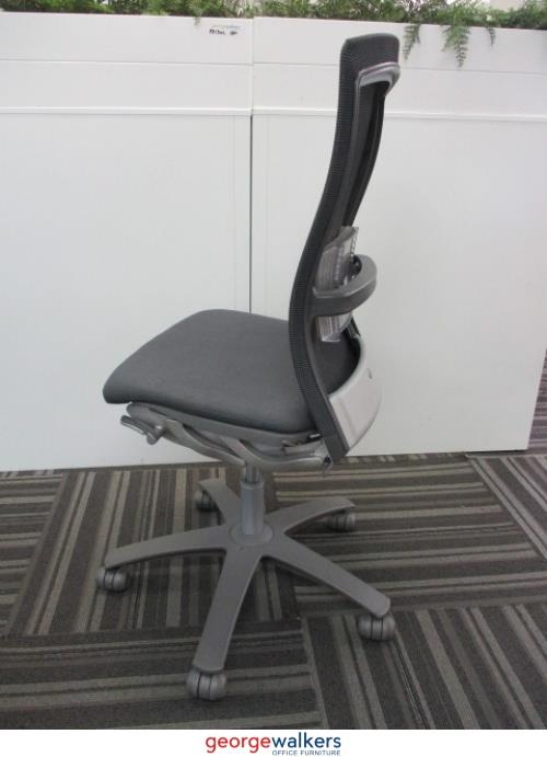 PR5651 - Black Formway Life Office Chair