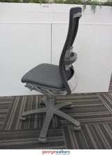 PR5651 - Black Formway Life Office Chair