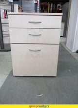 PR4836 - Maple Mobile Drawers