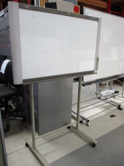 PR4804 - Whiteboard on Stand