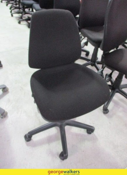 PR3883 - Black Office Chair