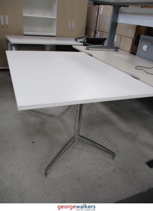 PR5026 - White Meeting Table