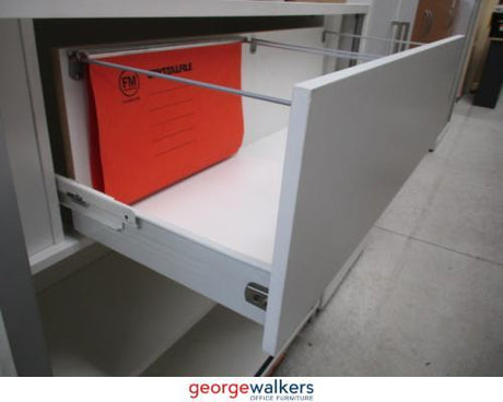 PR4993 - White Bookcase