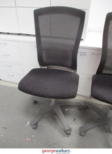 PR5058 - Grey Formway Life Chair